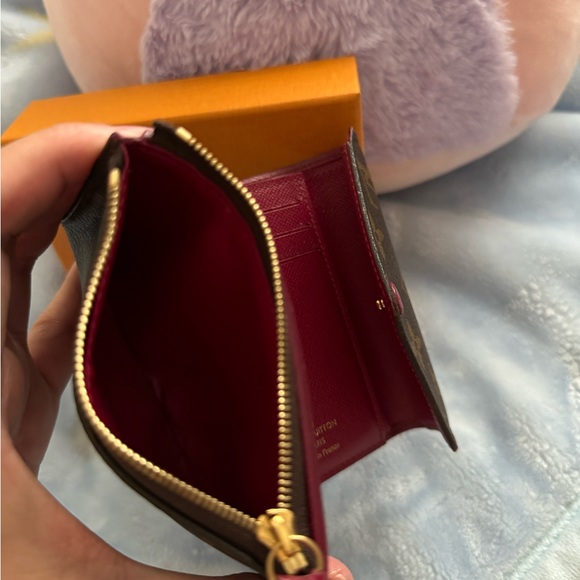 LOUIS VUITTON Victorine Wallet fuchsia monogram - Picture 7 of 16